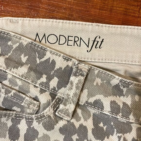 Ann Taylor Modern Fit Leopard Print Gray Jeans size 2 - Picture 6 of 9